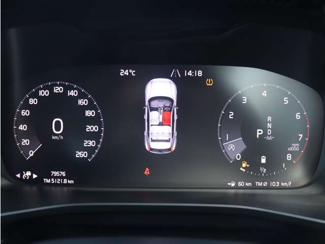 ボルボ ＸＣ４０ Ｂ４ ＡＷＤ インスクリプション ４ＷＤ R3年 () 99