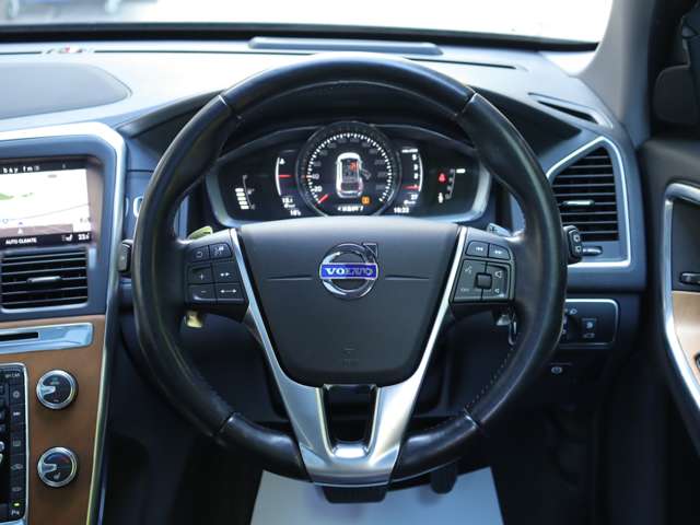 ボルボ ＸＣ６０ Ｄ４　クラシック H29年 (関東) 99