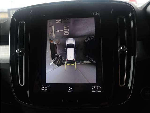 ボルボ ＸＣ４０ Ｂ４ ＡＷＤ モメンタム ４ＷＤ R2年 () 99
