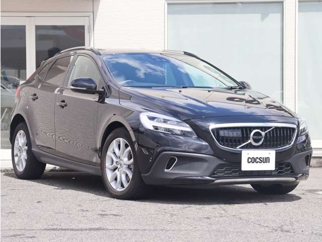 ボルボ Ｖ４０クロスカントリー Ｄ４ サマム ディーゼルターボ R1年 () 99