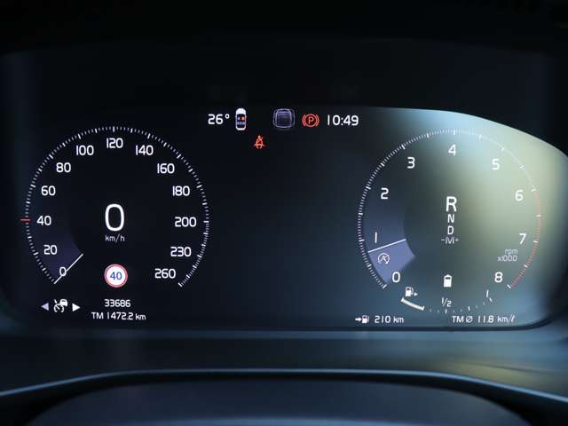 ボルボ ＸＣ４０ Ｂ４ ＡＷＤ Ｒデザイン ４ＷＤ R3年 (関東) 99