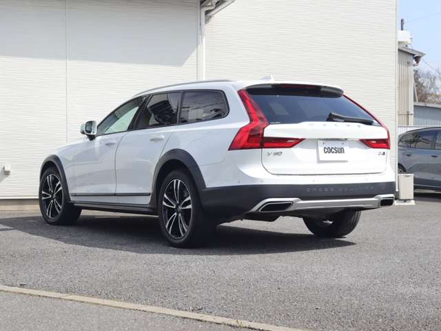 ボルボ Ｖ９０クロスカントリー Ｄ４ ＡＷＤ サマム ディーゼルターボ ４ＷＤ R1年 (関東) 99