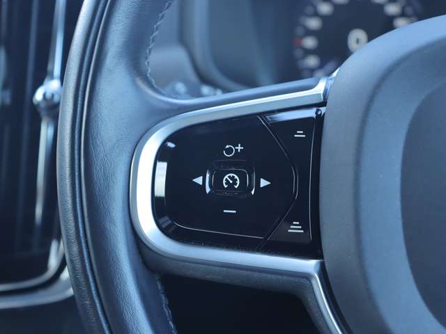 ボルボ Ｖ９０クロスカントリー Ｄ４ ＡＷＤ サマム ディーゼルターボ ４ＷＤ R1年 (関東) 99