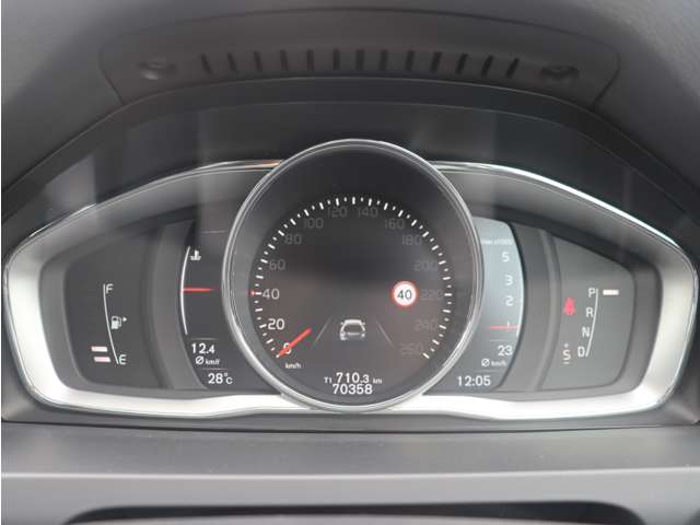 ボルボ Ｖ６０ Ｄ４ ダイナミック エディション ディーゼルターボ H29年 () 99
