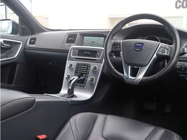 ボルボ Ｖ６０ Ｄ４ ダイナミック エディション ディーゼルターボ H29年 () 99