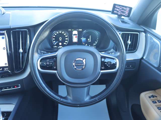 ボルボ ＸＣ６０ Ｔ８ ツインエンジン ＡＷＤ インスクリプション ４ＷＤ H29年 (関東) 99