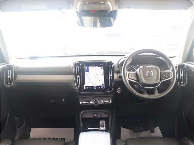 ボルボ ＸＣ４０ Ｔ４ ＡＷＤ インスクリプション ４ＷＤ R1年 () 99