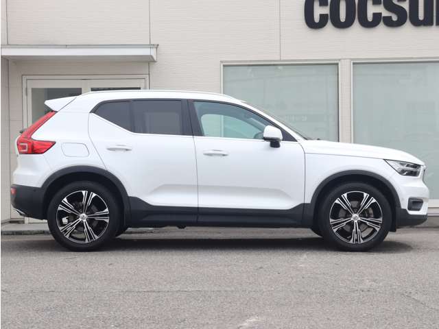 ボルボ ＸＣ４０ Ｔ４ ＡＷＤ インスクリプション ４ＷＤ R1年 () 99