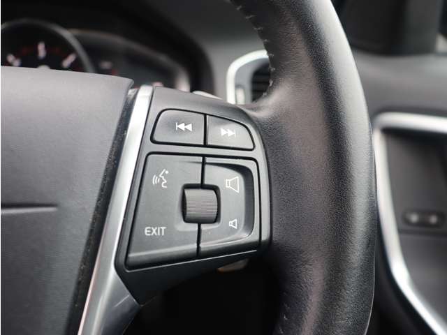 ボルボ Ｖ６０ Ｄ４ ＳＥ ディーゼルターボ H28年 () 99
