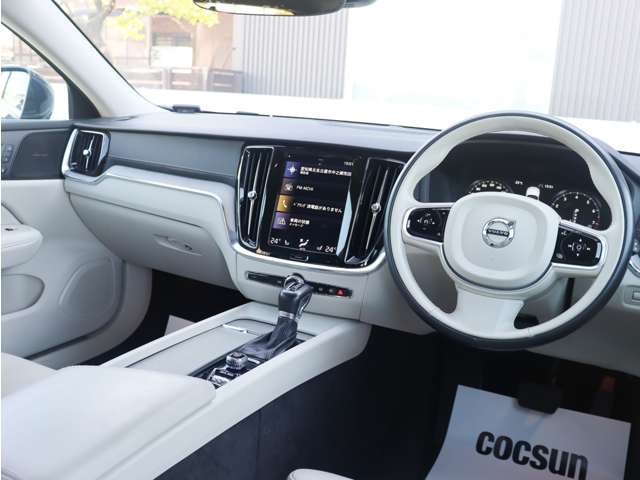 ボルボ Ｖ６０ Ｔ５　インスクリプション R1年 () 99
