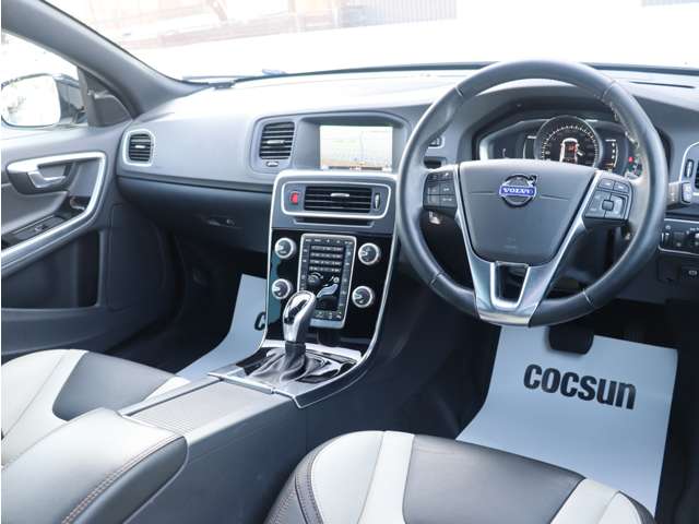 ボルボ Ｖ６０クロスカントリー Ｄ４ ＳＥ ディーゼルターボ H28年 () 99