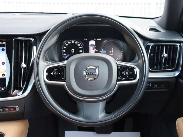 ボルボ Ｓ６０ リチャージ プラグイン ハイブリッド Ｔ６ ＡＷＤ インスクリプション R3年 () 99