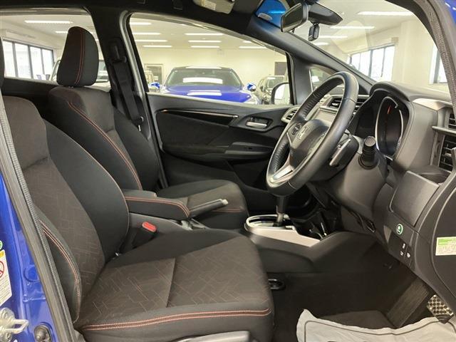 ホンダ フィット １．５ ＲＳ H25年 (東海) 99