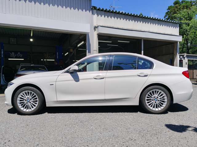 ＢＭＷ ３シリーズ ３２０ｉ　ラグジュアリー H29年 () 99