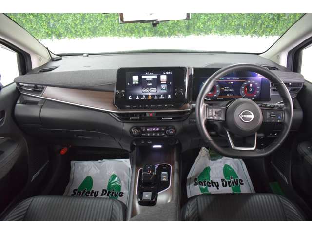 日産 ノートオーラ １．２ Ｇ ＦＯＵＲ レザーエディション ４ＷＤ R4年 (北海道) 99