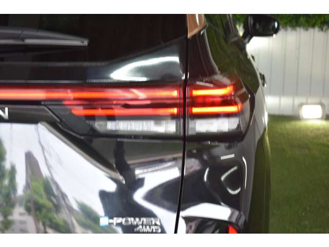 日産 ノートオーラ １．２ Ｇ ＦＯＵＲ レザーエディション ４ＷＤ R4年 (北海道) 99
