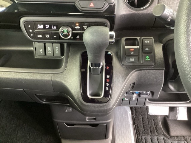 ホンダ Ｎ　ＢＯＸ カスタム ６６０ Ｌ R5年 (九州・沖縄) 99