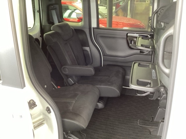 ホンダ Ｎ　ＢＯＸ カスタム ６６０ Ｌ R5年 (九州・沖縄) 99