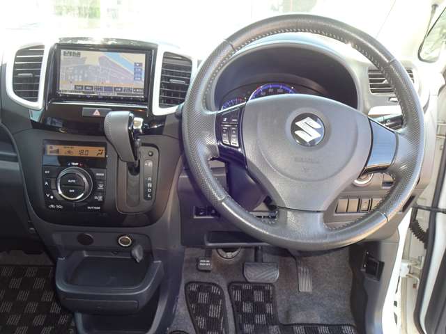 スズキ ソリオ １．２ ブラック＆ホワイト ４ＷＤ H24年 (東北) 99