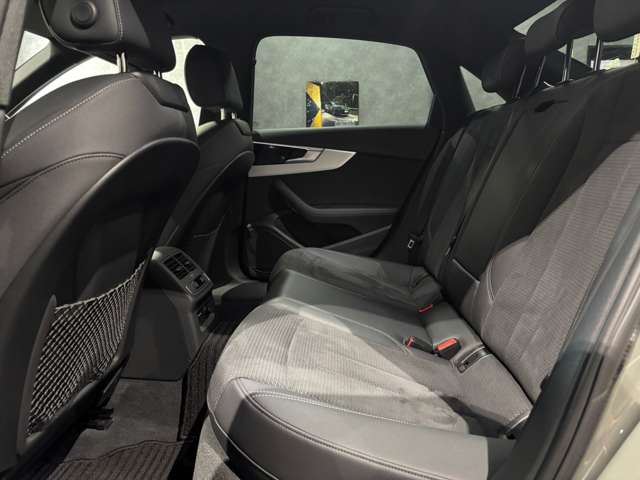アウディ Ａ４ ３５ ＴＤＩ Ｓライン ディーゼルターボ R5年 (関東) 99