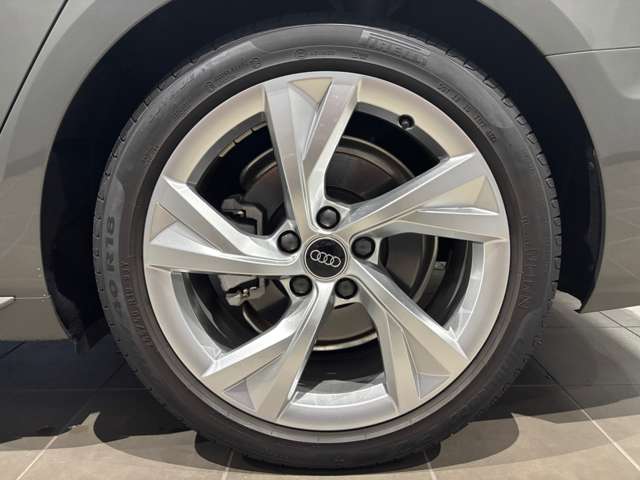 アウディ Ａ４ ３５ ＴＤＩ Ｓライン ディーゼルターボ R5年 (関東) 99