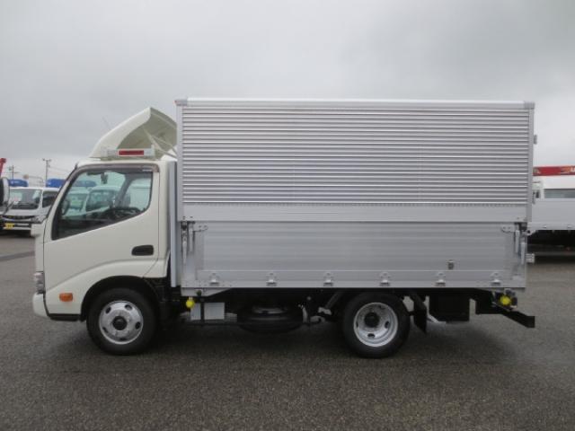 日野自動車 デュトロ ３Ｔ R4年 () 99