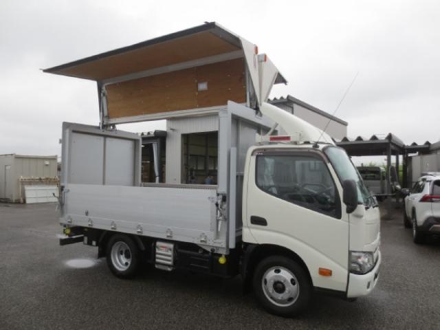 日野自動車 デュトロ ３Ｔ R4年 () 99