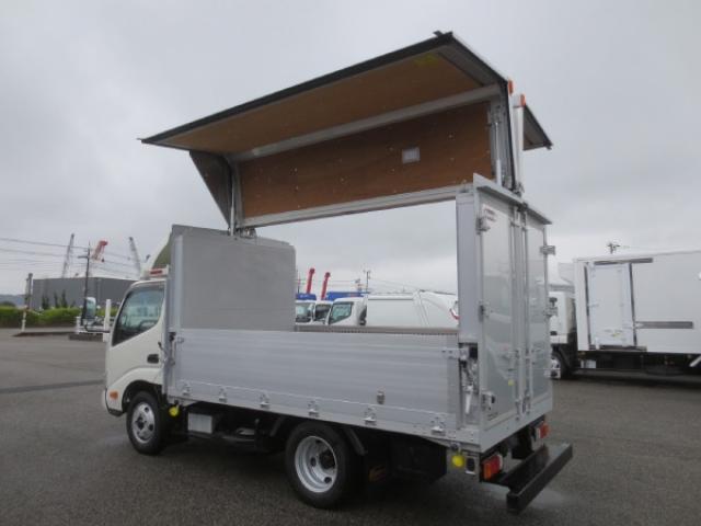 日野自動車 デュトロ ３Ｔ R4年 () 99