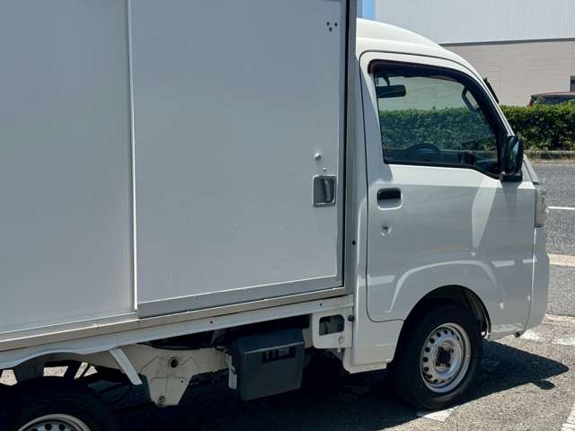 ダイハツ ハイゼットトラック ６６０ カラー鋼板簡易保冷車 ハイルーフ H27年 () 99
