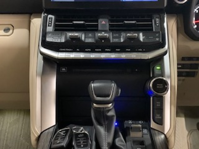 トヨタ ランドクルーザー ３．３ ＺＸ ディーゼルターボ ４ＷＤ R4年 (中国) 99