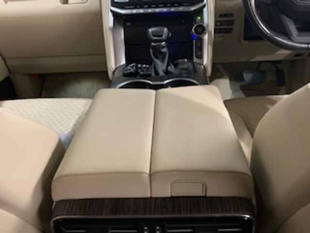 トヨタ ランドクルーザー ３．３ ＺＸ ディーゼルターボ ４ＷＤ R4年 (中国) 99