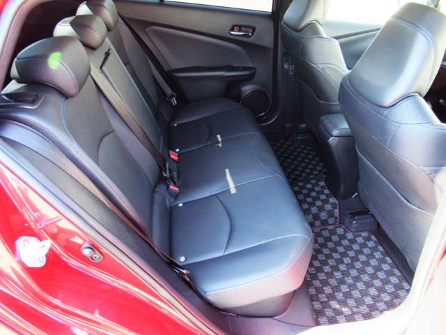 トヨタ プリウス １．８ Ｓ ツーリングセレクション H29年 (東北) 99