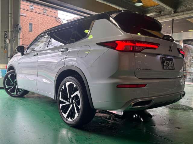 三菱 アウトランダーＰＨＥＶ ＰＨＥＶ ２．４ Ｐ ４ＷＤ R4年 (近畿) 99