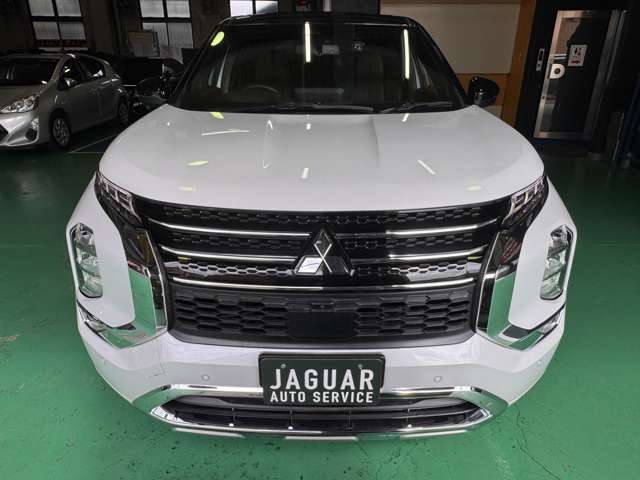 三菱 アウトランダーＰＨＥＶ ＰＨＥＶ ２．４ Ｐ ４ＷＤ R4年 (近畿) 99