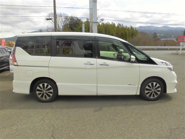 日産 セレナ ２．０ ハイウェイスター H28年 (東海) 99