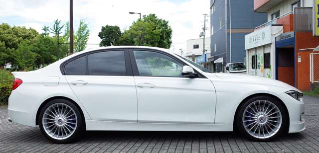 ＢＭＷアルピナ Ｄ３ リムジン ビターボ H26年 (近畿) 99