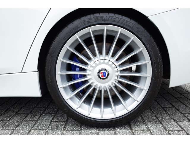 ＢＭＷアルピナ Ｄ３ リムジン ビターボ H26年 (近畿) 99
