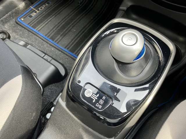 日産 ノート １．２ Ｅ－ＰＯＷＥＲ Ｘ Ｖセレクション R2年 (近畿) 99