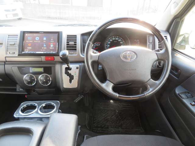 トヨタ ハイエースバン ３．０ スーパーＧＬ プライムセレクション ロング ディーゼルターボ ４ＷＤ H25年 (九州・沖縄) 99