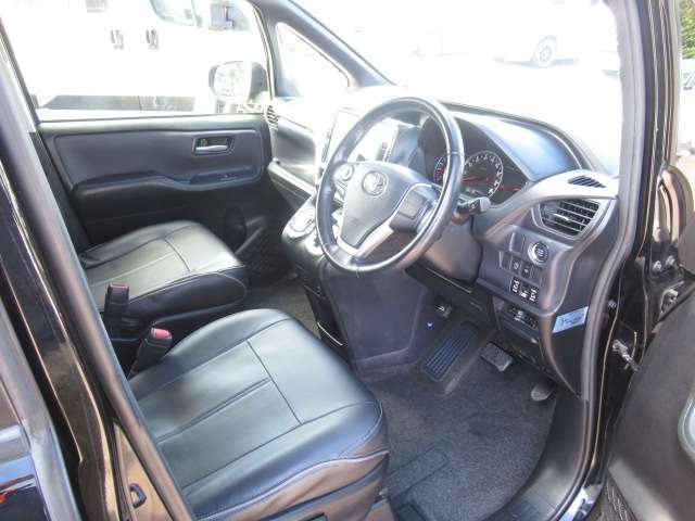 トヨタ ヴォクシー ２．０ ＺＳ H26年 (関東) 99