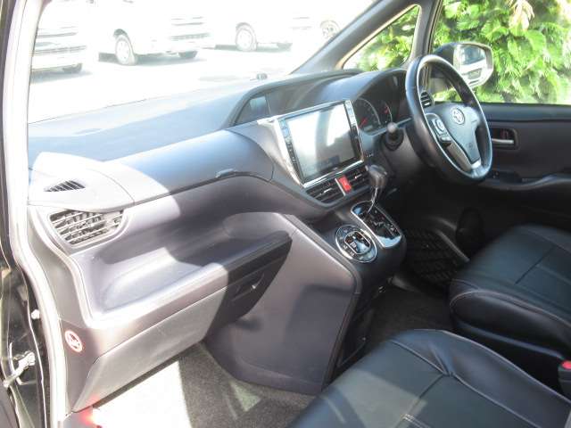 トヨタ ヴォクシー ２．０ ＺＳ H26年 (関東) 99