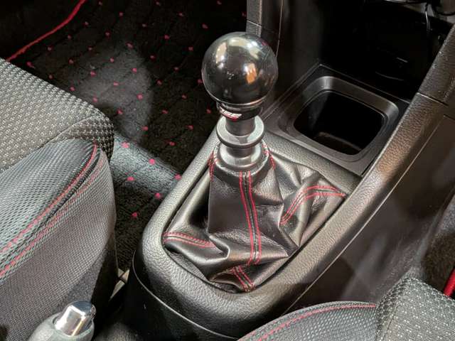 スズキ スイフト １．６ スポーツ H24年 (関東) 99