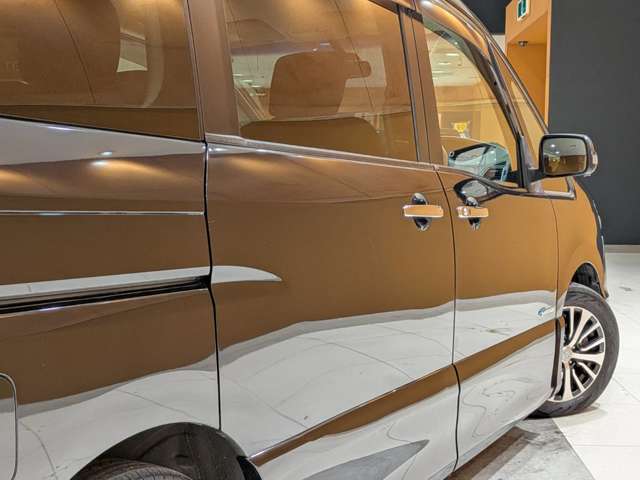 日産 セレナ ２．０ ハイウェイスター Ｖセレクション＋ＳＡＦＥＴＹＩＩ Ｓ－ＨＹＢＲＩＤ H27年 (関東) 99