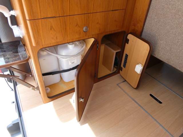 トヨタ ハイエースバン ビークル H26年 (関東) 99