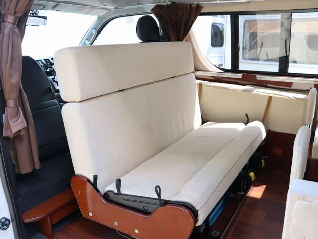 トヨタ ハイエースバン フジカーズジャパン H26年 (東海) 99