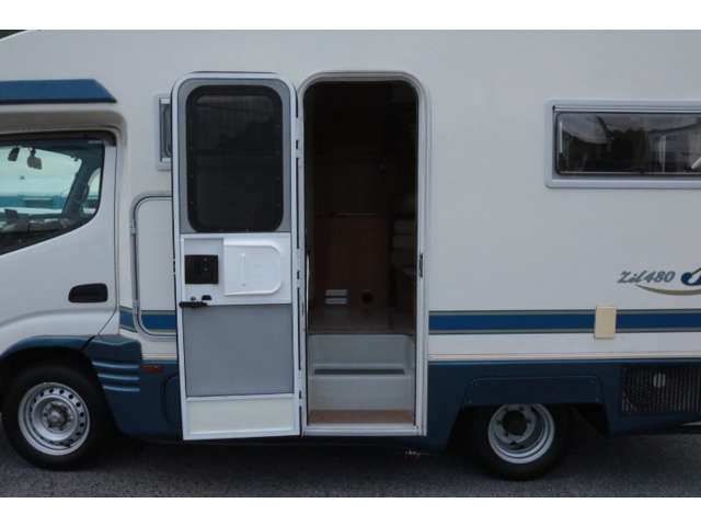 トヨタ カムロード バンテック R2年 (中国) 99