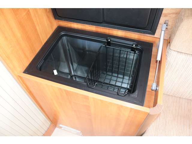 トヨタ カムロード バンテック R2年 (中国) 99