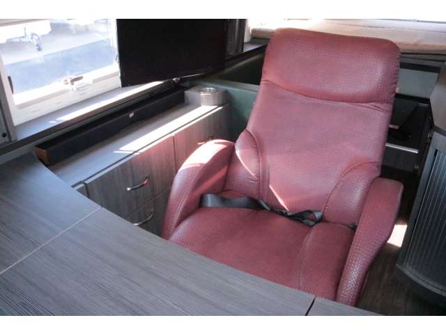 トヨタ ハイエースバン キャンパー鹿児島 H28年 (中国) 99