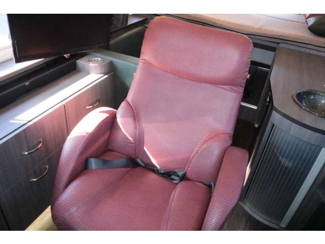 トヨタ ハイエースバン キャンパー鹿児島 H28年 (中国) 99