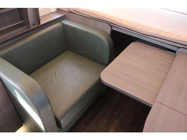 トヨタ ハイエースバン キャンパー鹿児島 H28年 (中国) 99